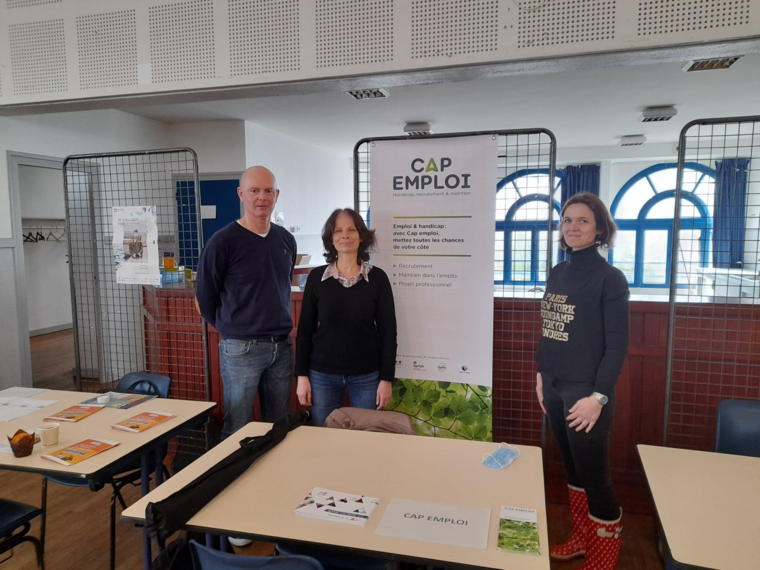 stand de Cap emploi avec l'équipe